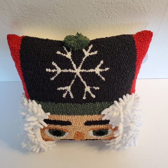 Nutcracker Pillow Christmas Peking Handicraft 3D Holiday Hand Hooked 14x14 New - Picture 3 of 9